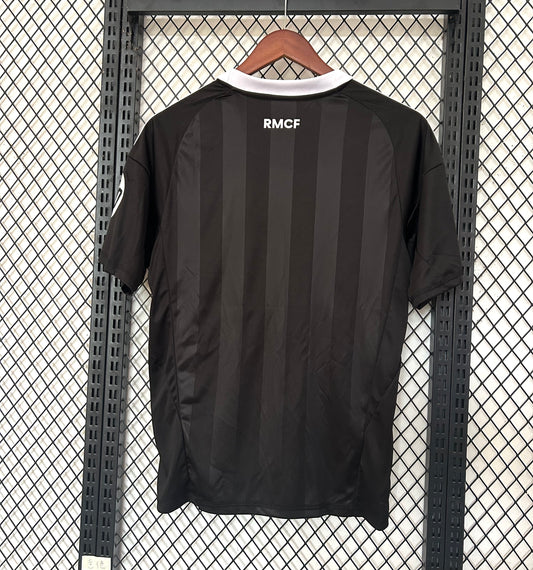 Concept Réal Noir