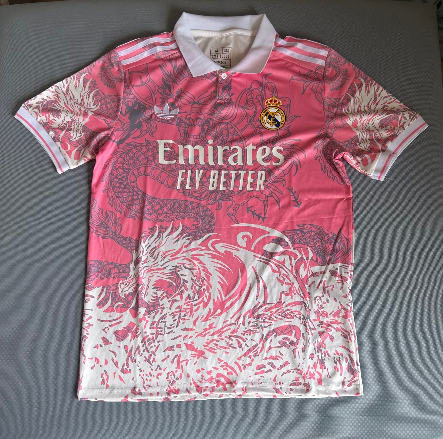 Concept Réal Dragon V2 Rose