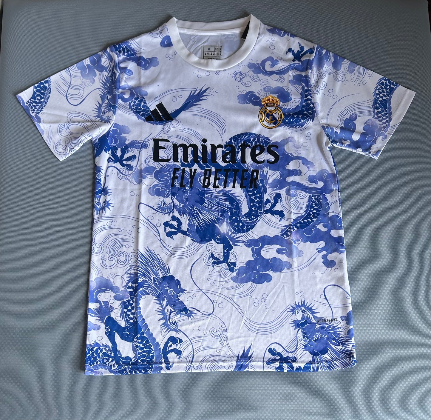 Concept Réal Dragon V5 Blanc-Bleu