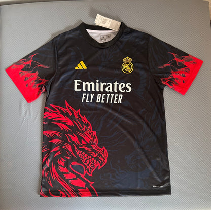 Concept Réal Dragon Rouge-Noir