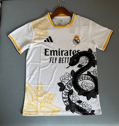 Concept Réal Serpent Noir-Jaune