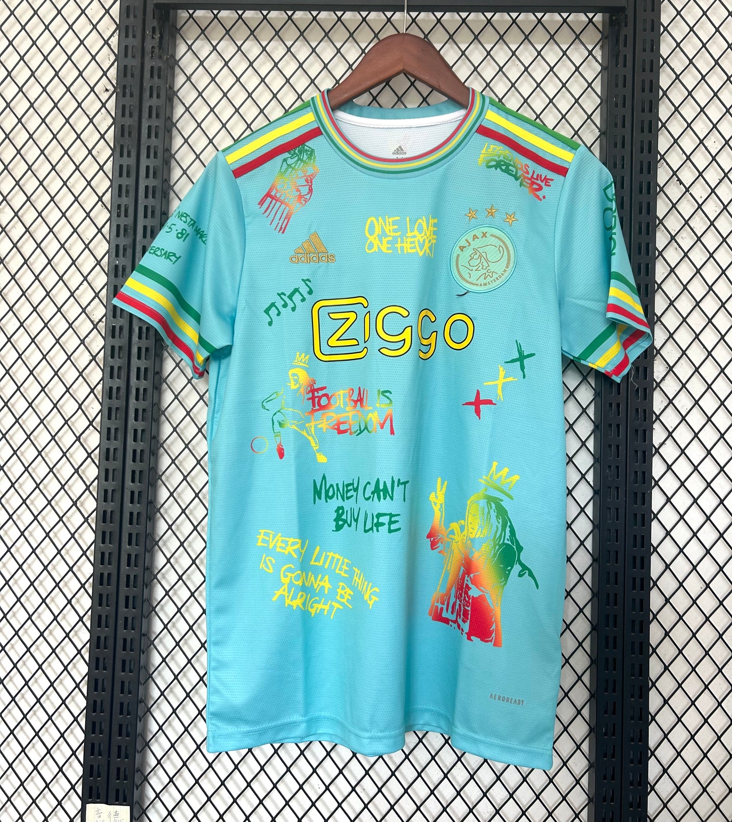 Concept Ajax Bob Marley Bleu