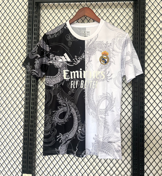 Concept Réal Dragon V4 Noir-Blanc