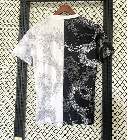 Concept Réal Dragon V4 Noir-Blanc