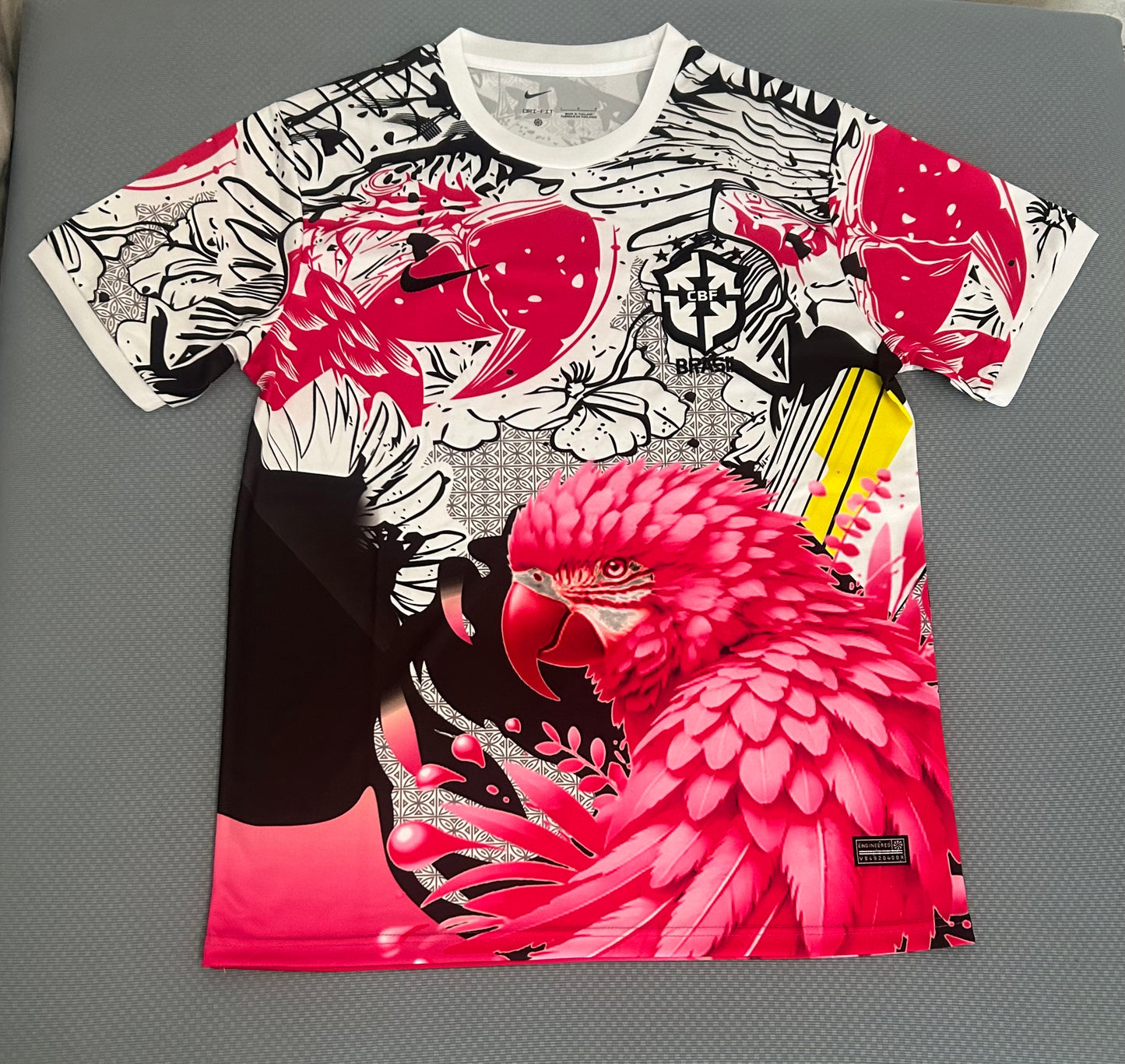 Concept Brésil Perroquet Rose