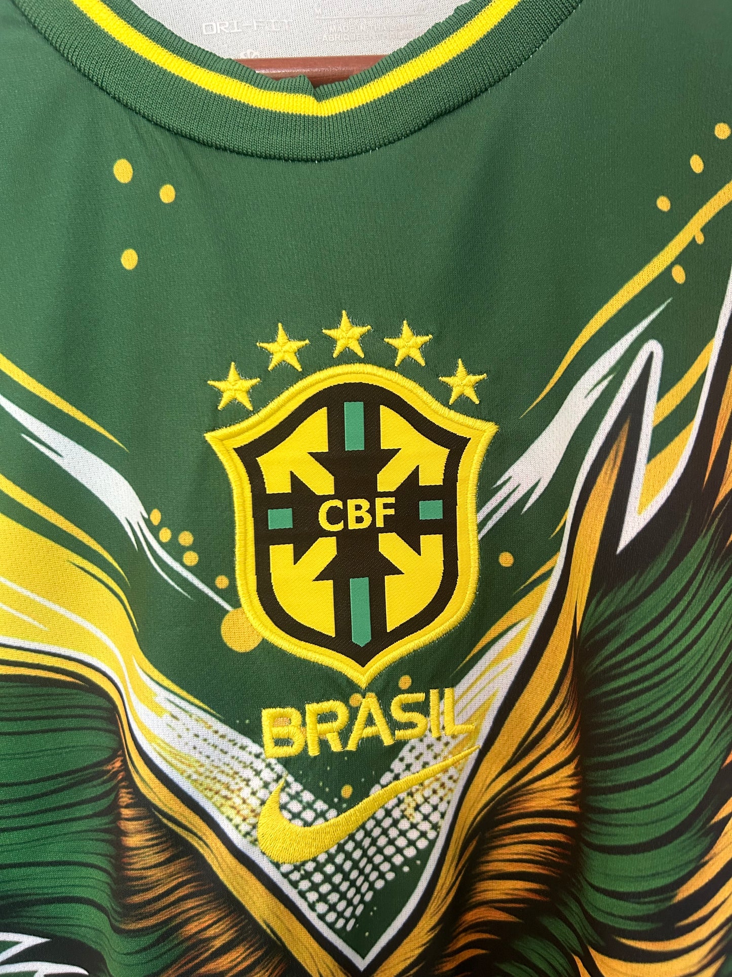 Concept Brésil Aigle Vert-Jaune
