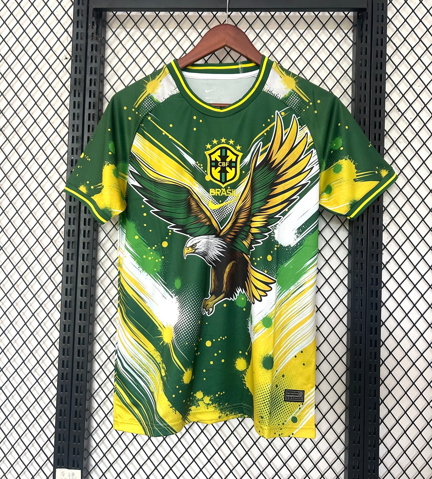 Concept Brésil Aigle Vert-Jaune
