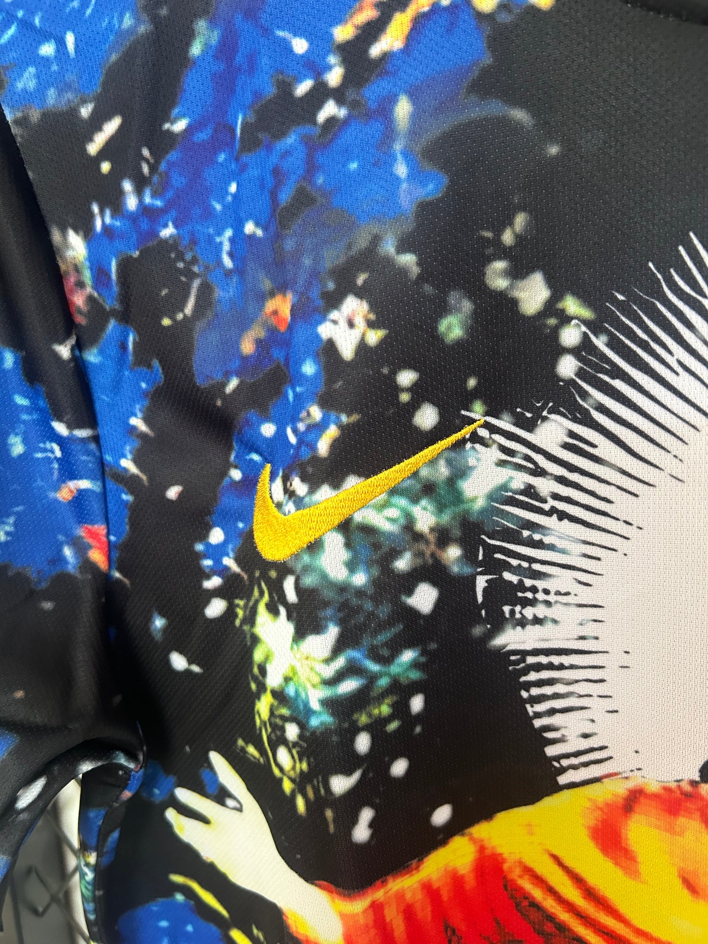 Concept Brésil Christ Rouge-Bleu